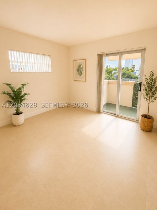 w405-680 Miller Dr, Miami Springs, FL, 33166-6186 | Card Image