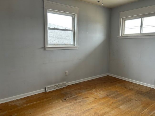 2458 Linden Ave, House other with 3 bedrooms, 2 bathrooms and 1 parking in Aliquippa PA | Image 14