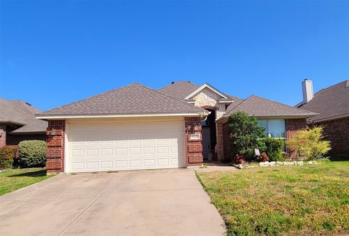 9149 Autumn Falls Dr, Fort Worth, TX, 76118-7766 | Card Image