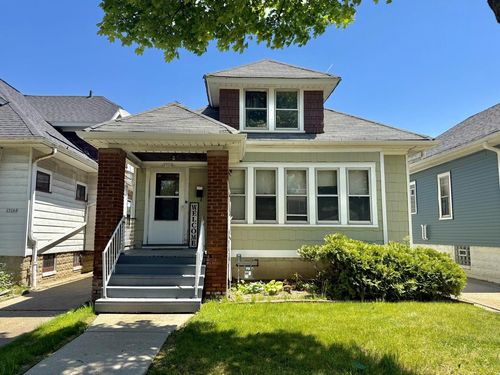 2924 N 60th Street, Milwaukee, WI, 53210 | Card Image