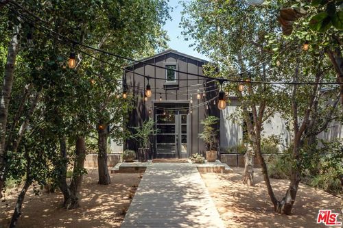 226 S Rimpau Blvd, LOS ANGELES, CA, 90004-3733 | Card Image