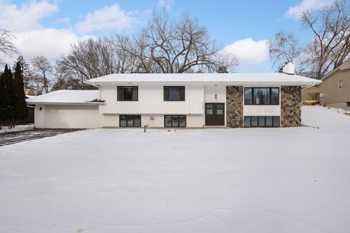 6704 Sioux Trl, Edina, MN, 55439-1055 | Card Image