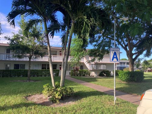 8 Cambridge A, West Palm Beach, FL, 33417-1302 | Card Image