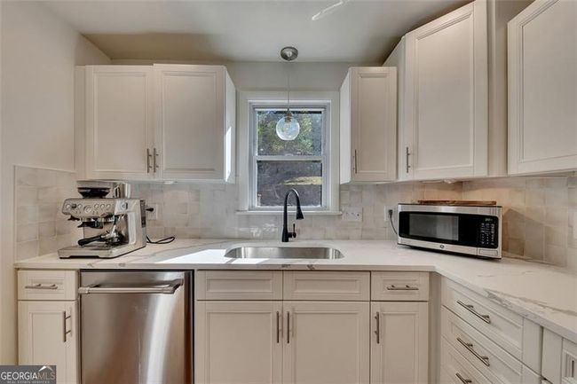 1887 Hickory Rd, House other with 3 bedrooms, 2 bathrooms and 4 parking in Chamblee GA | Image 18