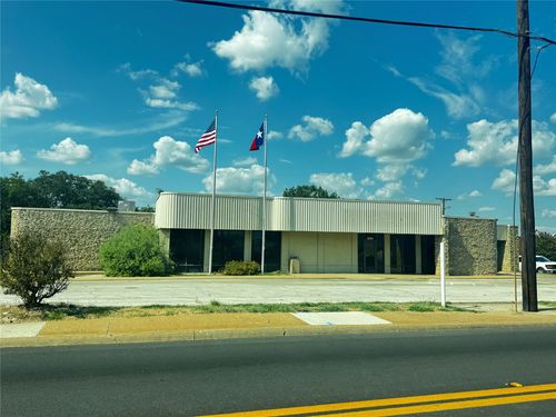 702 W Pearl St, Granbury, TX, 76048-2048 | Card Image