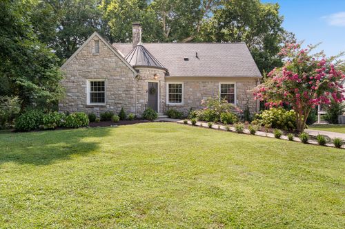 3511 Woodmont Ln, Nashville, TN, 37215-1709 | Card Image
