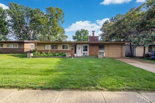 2340 Saint Catherine St, Florissant, MO, 63033-3529 | Card Image