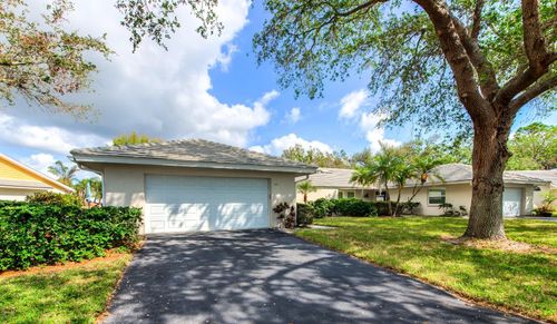 360-130 Southampton Pl, VENICE, FL, 34293-4217 | Card Image