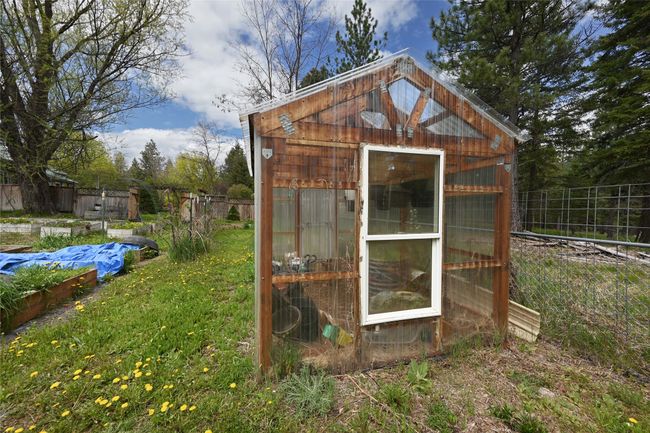 View of greenhouse | Image 72