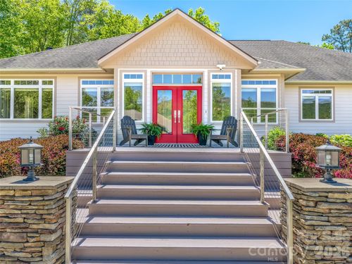 16 Chickadee Ln, Fairview, NC, 28730-6100 | Card Image