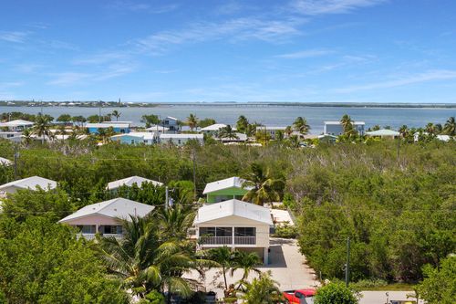 31179 Avenue H, Big Pine Key, FL, 33043-4642 | Card Image