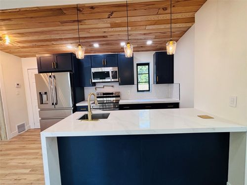 105 Nw 28th Way, Fort Lauderdale, FL, 33311-8533 | Card Image