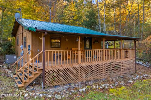 3391 Laurelwood Rd, Cosby, TN, 37722-2969 | Card Image