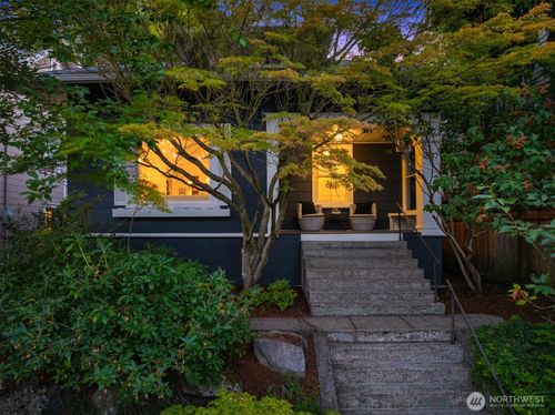 1807 11th Ave W, Seattle, WA, 98119-2905 | Card Image