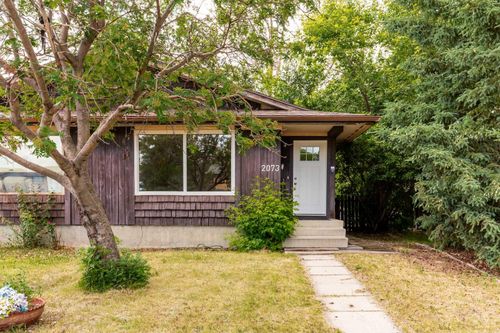 2073 7 Avenue N, Lethbridge, AB, T1H4Z1 | Card Image