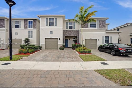 838 Se 17th St, Homestead, FL, 33034-5685 | Card Image