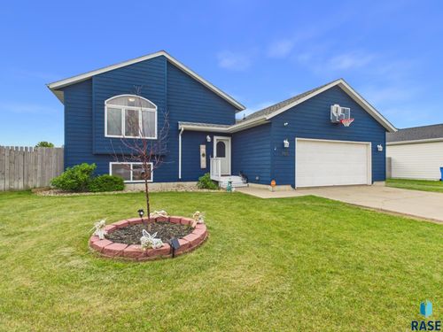 7105 W 65th St Street, Sioux Falls, SD, 57106 | Card Image