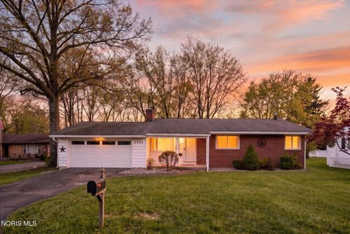 2022 Eastgate Rd, Toledo, OH, 43614-3038 | Card Image