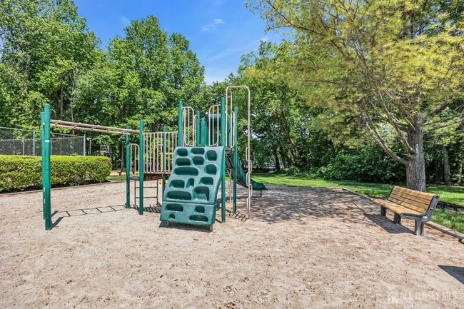 152 Redpine Loop, Townhouse with 3 bedrooms, 3 bathrooms and null parking in Old Bridge NJ | Image 25