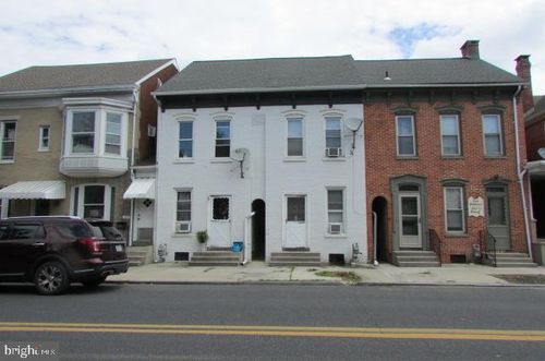 220 Baltimore Street, HANOVER, PA, 17331 | Card Image