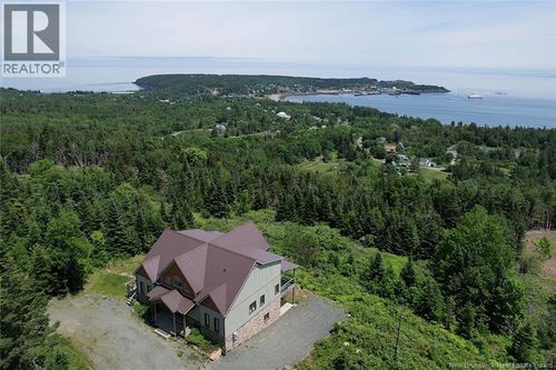 60 Ohio Pond Rd, Grand Manan, NB, E5G4B4 | Card Image
