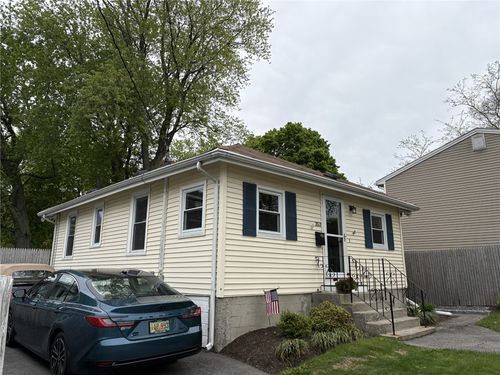 353 Massasoit Ave, East Providence, RI, 02914-2011 | Card Image