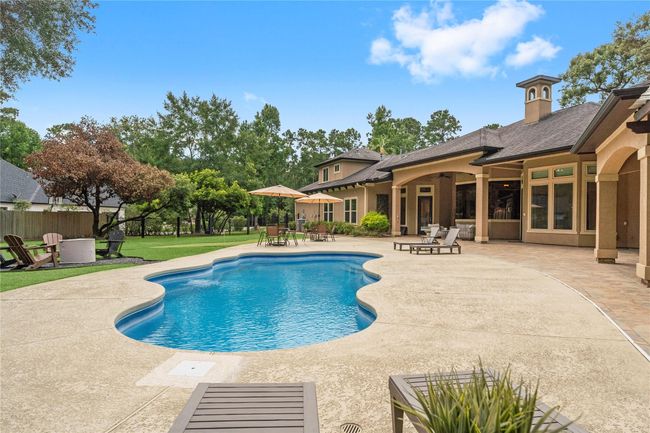 The sparkling pool is perfect for relaxation and rejuvenation | Image 7