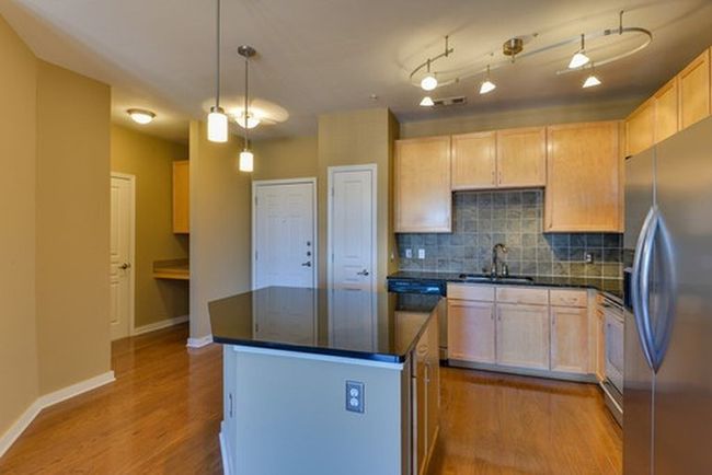 APT-318 - 3000 Vanderbilt Pl, Condo with 2 bedrooms, 2 bathrooms and 2 parking in Nashville TN | Image 5