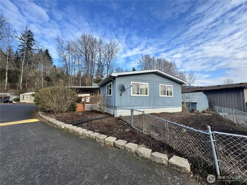 2430 Meadowlark Ln, Kelso, WA, 98626-5463 | Card Image