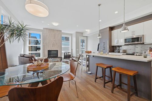 2-4620 17 Ave Nw, Calgary, AB, T3B0P3 | Card Image