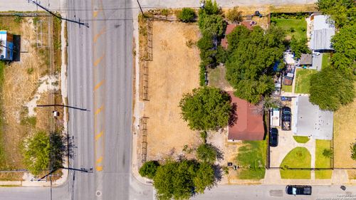 4002 W Houston St, San Antonio, TX, 78207-3627 | Card Image