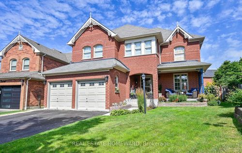 16 Wells Cres, Whitby, ON, L1M1C7 | Card Image