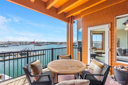 204-743 E Neddie Rose Dr, Westport, WA, 98595 | Card Image