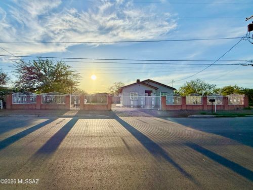 6227 S Southland Blvd, Tucson, AZ, 85706-6829 | Card Image
