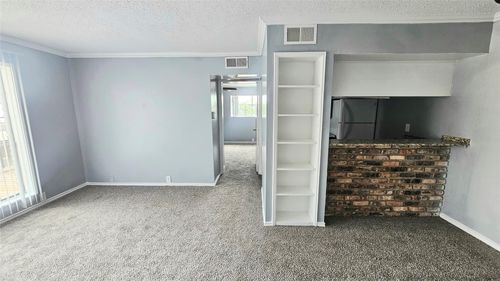 apt-18-3015 Greenridge Dr, Houston, TX, 77057-6019 | Card Image