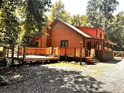 850 Valley Dr, Ellijay, GA, 30536-2408 | Card Image