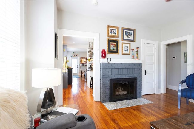 Hallway from Living Room to Kitchen | Image 14