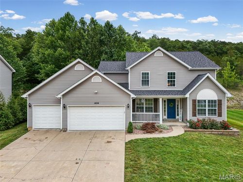 1496 Saint Charles Dr, Hillsboro, MO, 63050-4921 | Card Image