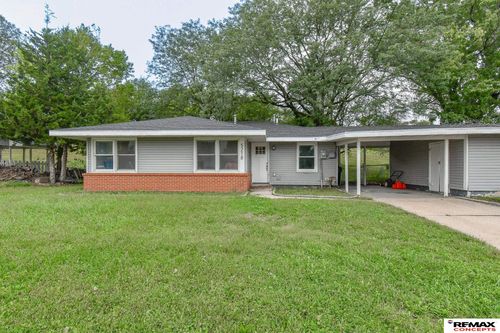 5218 W Benton Street, Lincoln, NE, 68524 | Card Image