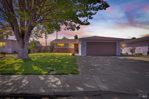 367 E Pacific Ave, Fairfield, CA, 94533-2226 | Card Image
