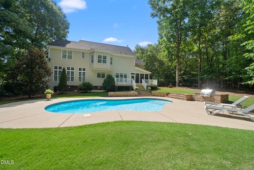 212 Middlecrest Way, Clayton, NC, 27527-9163 | Card Image