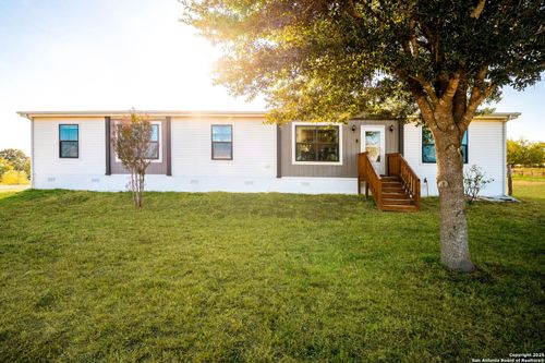 230 County Road 426, Stockdale, TX, 78160-6841 | Card Image