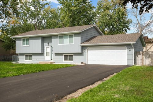 7181 Colorado Ave N, Brooklyn Park, MN, 55429-1067 | Card Image