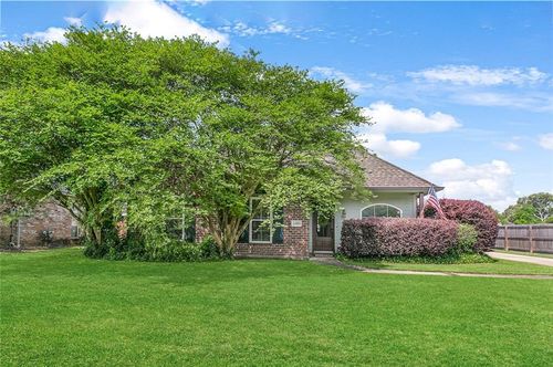 15099 Woodstone Dr, Prairieville, LA, 70769-4377 | Card Image