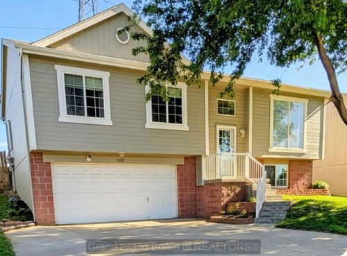 7602 Howell St, Omaha, NE, 68122 | Card Image