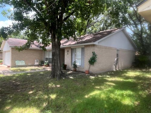 4822 Misty Shadows Dr, Houston, TX, 77041-8615 | Card Image