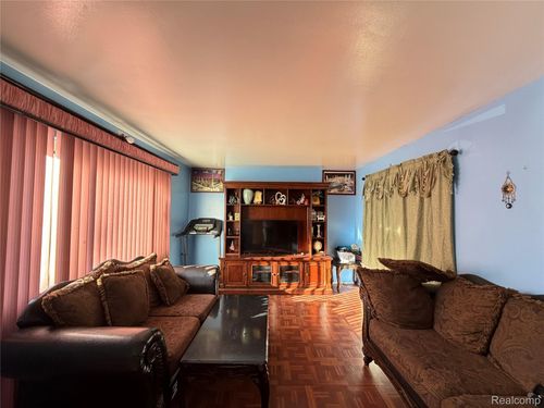 27226 Bradner Dr, Warren, MI, 48088-6009 | Card Image