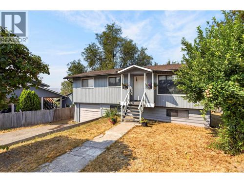 1904 22nd Street, House with 4 bedrooms, 2 bathrooms and 1 parking in Vernon BC | Card Image