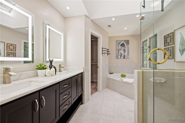 Primary bath | Image 21