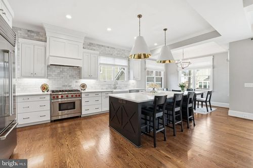 1723 N Barton St, ARLINGTON, VA, 22201-4011 | Card Image